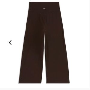 Lululemon Align high waisted capri French Press with pockets. 6